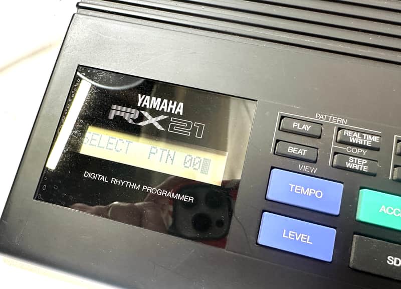 Yamaha drum machine with power supply and midi RX21 1980s - Black metal image 1