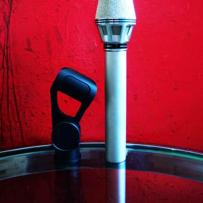 Vintage 1970's AKG D190ES / D190E dynamic cardioid microphone Low Z 280 OHMS w mic clip D1000E D330BT image 11
