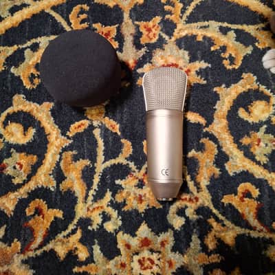 Behringer B-1 Large Diaphragm Cardioid Condenser Microphone 2001 - Present - Nickel image 2