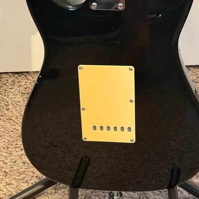 Squier Bullet Stratocaster ST-3 Japan 1984 - Black image 5
