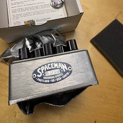 Spaceman WOW Signal Alien Fuzz Communicator 2010s - Silver Edition image 5