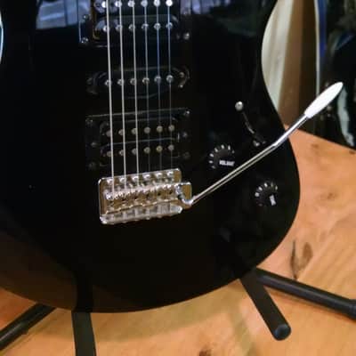 Yamaha RGS 121 Black image 2