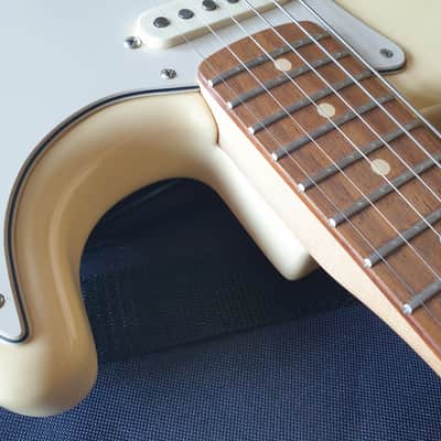 Fender Stratocaster Kenny Wayne Shepherd Cross Graphic Arctic White 2014 - MINT image 11