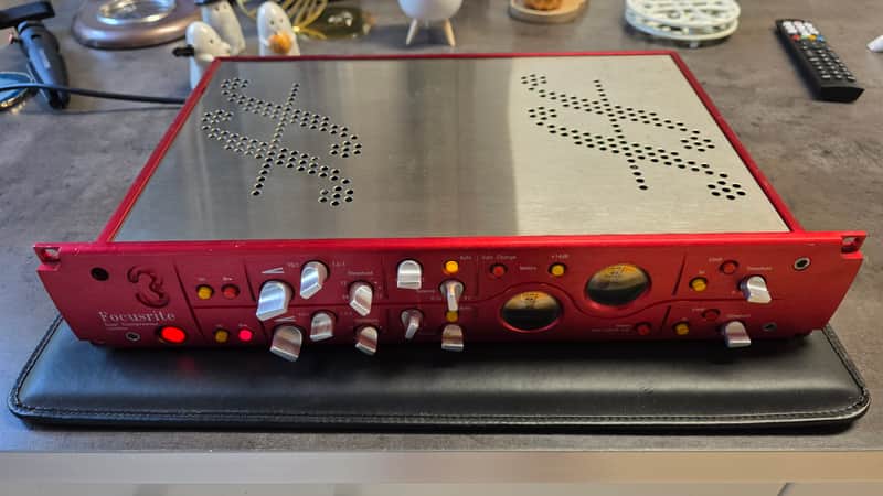 Focusrite Red 3 Dual Compressor Limiter Stereo Master Bus from Major London Recording Studio image 1