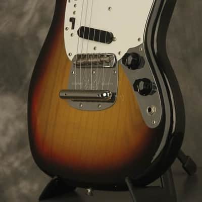 Fender Mustang Guitar 1975, Sunburst image 2