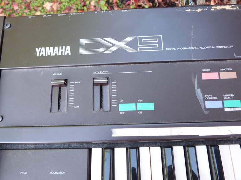 Yamaha dx-9 dx9 synth synthesizer Keyboard image 1