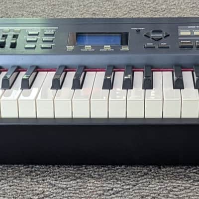 Roland RD-700SX 88-Key Weighted Stage Piano Keyboard w/ Stand & Carrying Case image 2