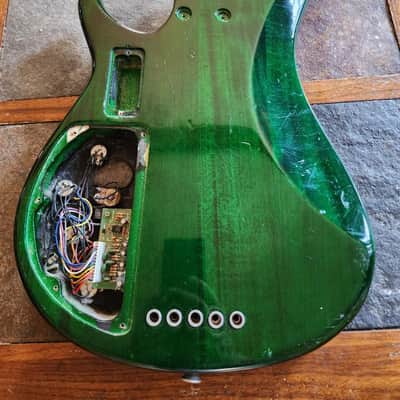 Peavey Fury V 5-string bass body 2007 - green QM image 3