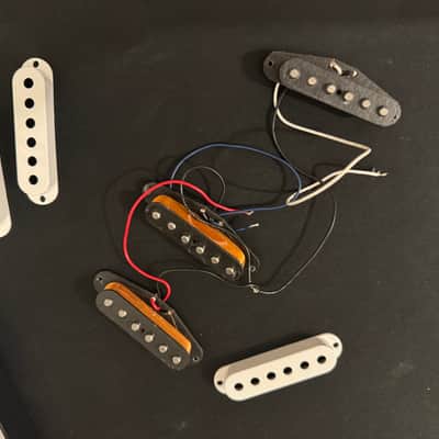 New Fender V-Mod Stratocaster Pickup Set - White image 2