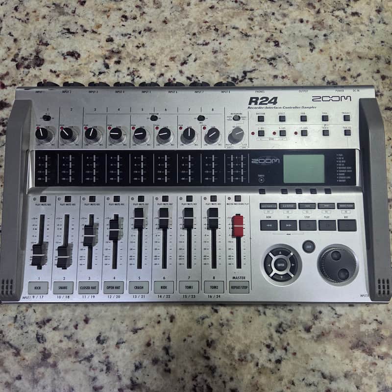 Zoom R24 USB Audio Interface / Digital Multitrack Recorder
