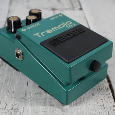 Boss TR-2 Tremolo Pedal Electric Guitar Effects Pedal Vintage Tremolo Effects image 5