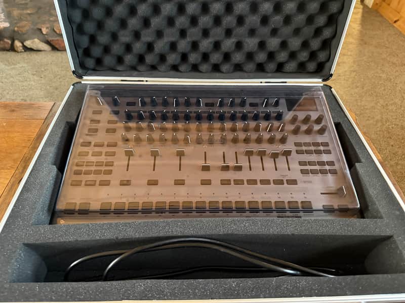 Roland TR-1000 Rhythm Creator 2025 - Present - Silver + Decskaver + Case image 1