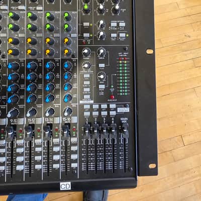 Mackie 1642VLZ4 16-Channel Mic / Line Mixer - Black image 2