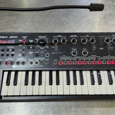 Roland JD-Xi 37-Key Analog/Digital Crossover Synthesizer 2015 - Present - Black