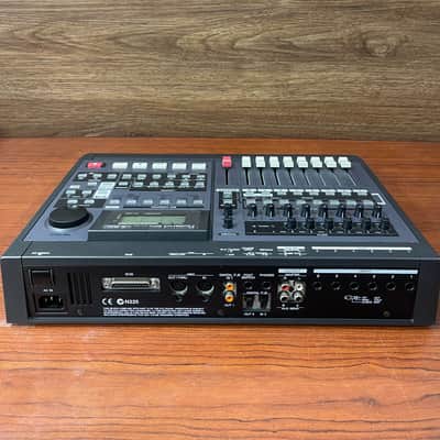 Roland VS-890 24-Bit Digital Studio Workstation 2000 - 2002 - Gray image 3