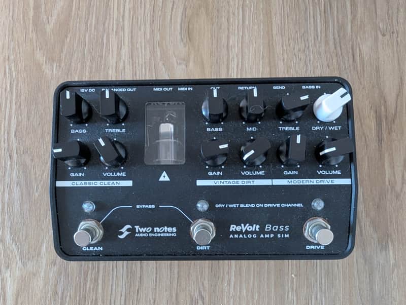 Two Notes ReVolt Bass