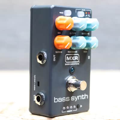 MXR MB301 Bass Synth Sub-Octave, Envelope and Lush Modulation Bass Effect Pedal image 3