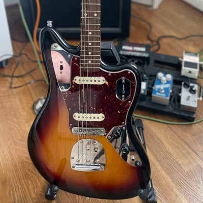 Fender Classic Player Jaguar Special with Rosewood Fretboard 2009 - 2017 - 3-Color Sunburst image 3