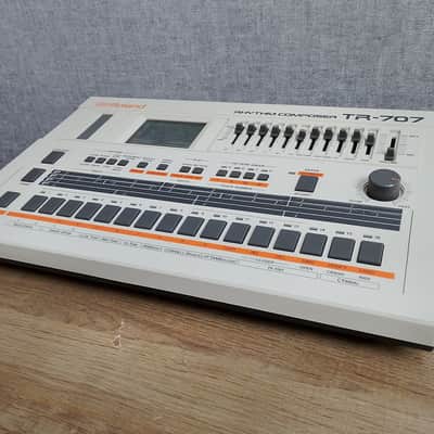 Roland TR-707 Rhythm Composer 1985 - White