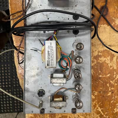 Gibson GA-20RVT Minuteman 12-Watt 1x12" Guitar Combo 1965 - 1967 - Black -- TWO AMPS FOR OVERHAUL image 6