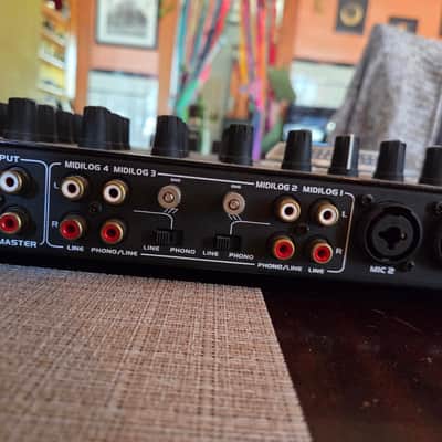 American Audio VMS4.1 4-Channel MIDILOG DJ Controller 2010s - Black image 5