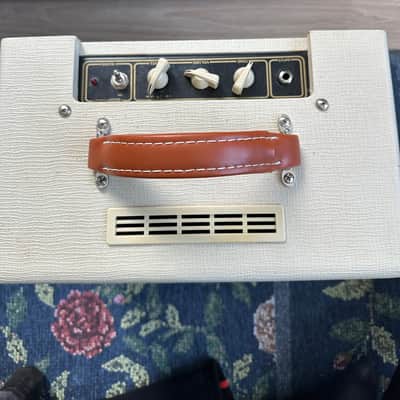 Vox AC4TV 4-Watt 1x10" Guitar Combo 2009 - 2019 Tan image 4