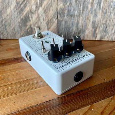 Screams - Storm Noise Effects Matte White Tube Screamer Clone image 4
