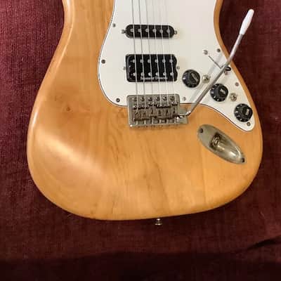 Fender Deluxe Lone Star Stratocaster 2010 - sanded back and Relic finish, with upgrades image 3