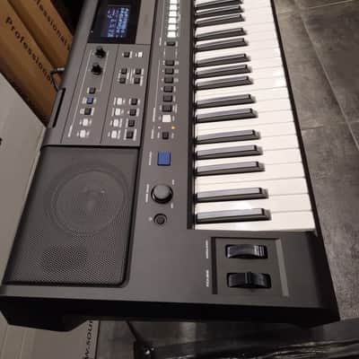 Yamaha PSR-E583 image 2