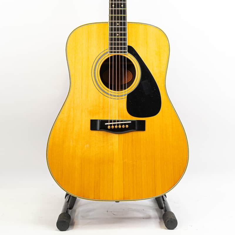 Yamaha FG-301B