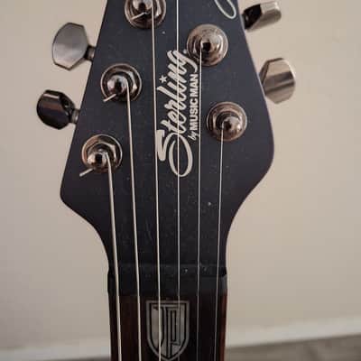 Sterling Majesty dark blue image 4