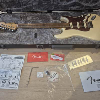 Fender American Elite Stratocaster HSS Olympic Pearl White image 11