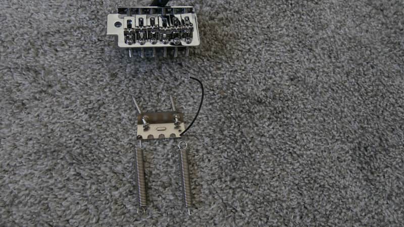 Stratocaster Style Tremolo Bridge 2020-2025 - Chrome image 1