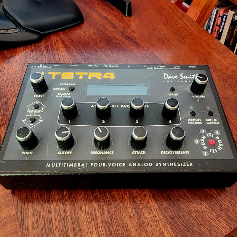 Dave Smith Instruments Tetra Desktop 4-Voice Polyphonic