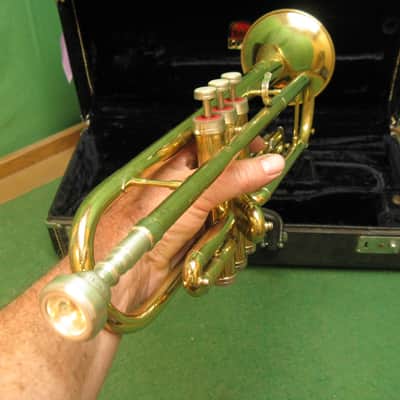Conn Director Trumpet Elkhart 1962 - Reconditioned - Case & Bach 7C MP image 16