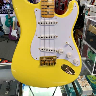 Fender Custom Shop Limited Edition 1954 Hardtail Stratocaster® DLX Closet Classic, 1-Piece Quartersawn Maple Neck Fingerboard - Faded Aged Canary Yellow image 6