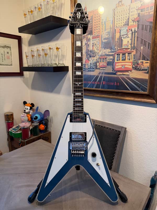 Gibson Custom Shop Richie Faulkner Signature Flying V Custom 2023 - 2024 - Pelham Blue