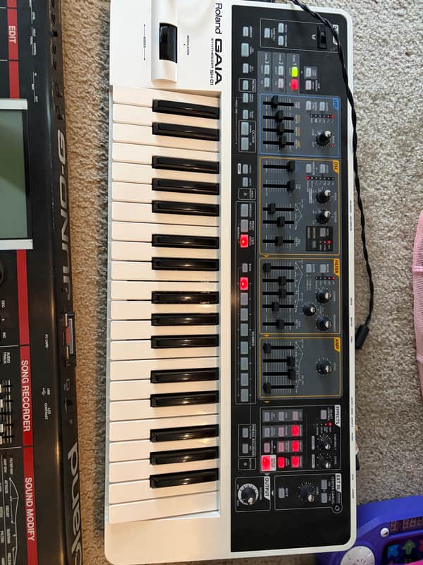 Roland SH-01 GAIA 37-Key Digital Synthesizer | Reverb