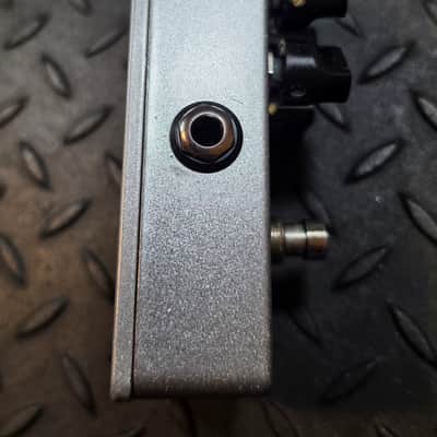 Keeley C4 4-Knob Compressor image 4