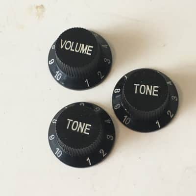 3 Black Vintage Fender Japan Strat MIJ Stratocaster Knobs Guitar Relic No Spokes image 2