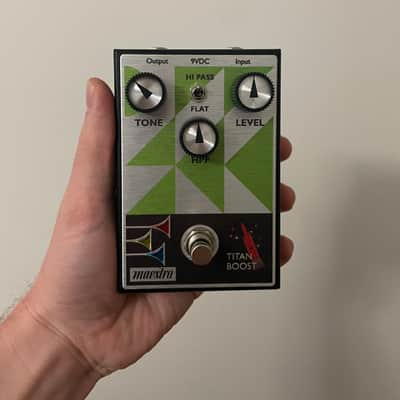 Maestro Titan Boost 2022 - Present - Green Graphic image 1