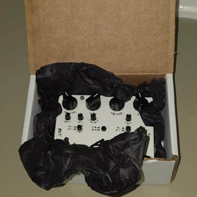 Xotic AC Plus - White image 2