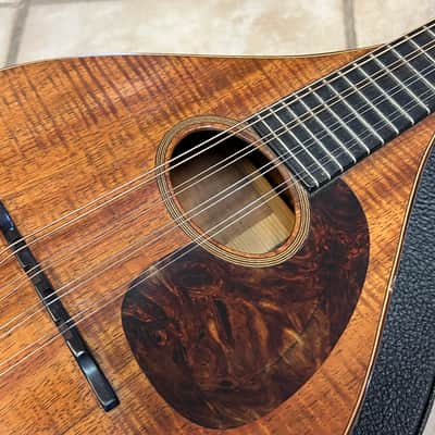 1918 C.F. Martin A-K Flamed KOA Mandolin with case image 4