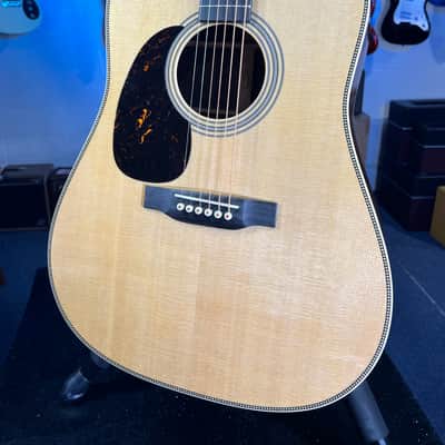 Martin HD-28L Lefty Standard Series Acoustic Guitar Natural with Aging Toner (2025) 466! image 2