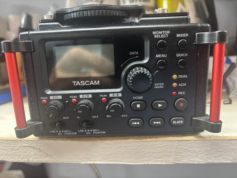 TASCAM DR-60DmkII Portable 4-Track DSLR Audio Recorder – Excellent Condition image 1