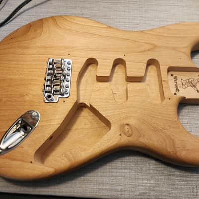 Warmoth Stratocaster Body and Gotoh bridge image 9