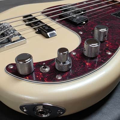 Fender Player Plus Precision PJ Bass BRAND NEW 4-String Active EQ Preamp Precision Jazz PJ Professional Pro Bass Guitar Noiseless Pickups Olympic Pearl White image 4