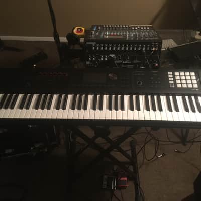 Roland FA-07 76-Key Music Workstation 2014 - Present - Black image 3