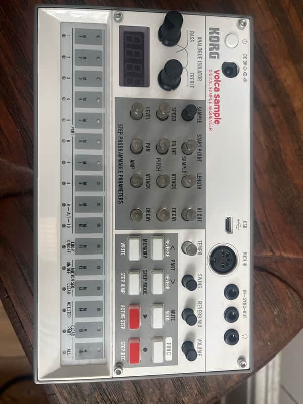 Korg Volca Sample Digital Sample Sequencer 2010s - White image 1