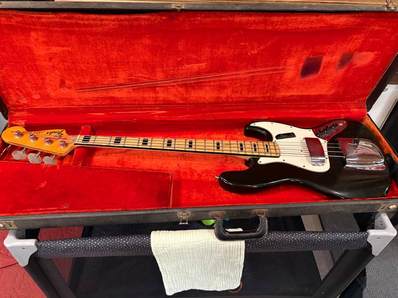 Fender Jazz Bass with Maple Fretboard 1970 - 1974 - Black image 1
